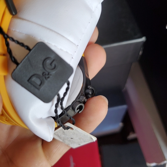 D&G Watch - Picture 4 of 6
